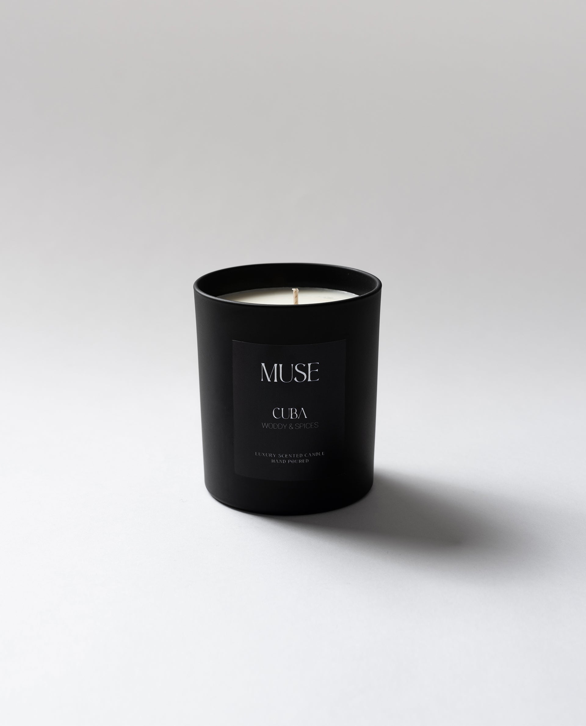 Cuba Luxury Candle - WOODY & SPICES - 300ml - Muse Body Shape Boutique