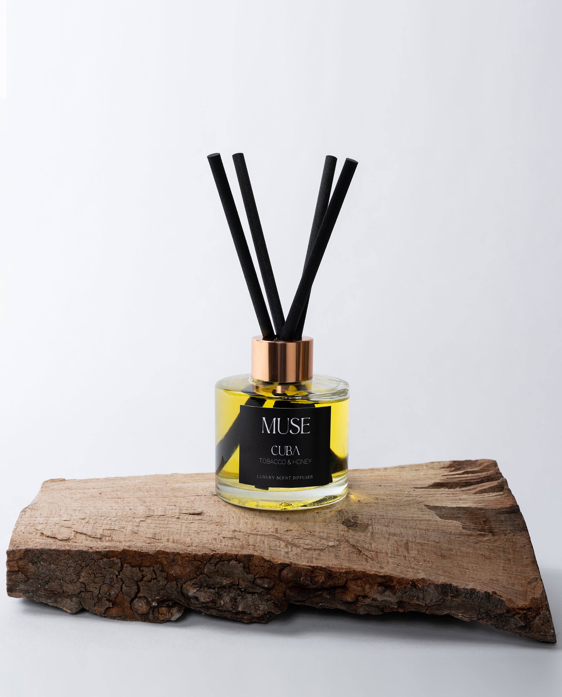 Cuba Luxury Room Diffuser - WOODY & SPICES - 100ml - Muse Body Shape Boutique